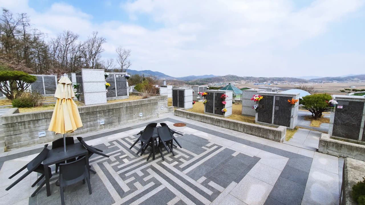 파라다이스 추모원 8